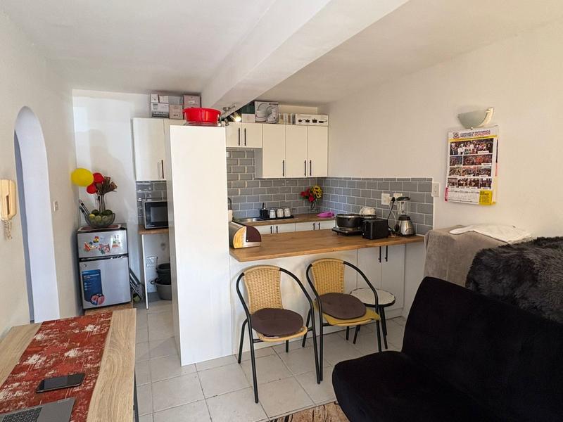 1 Bedroom Property for Sale in Fish Hoek Western Cape